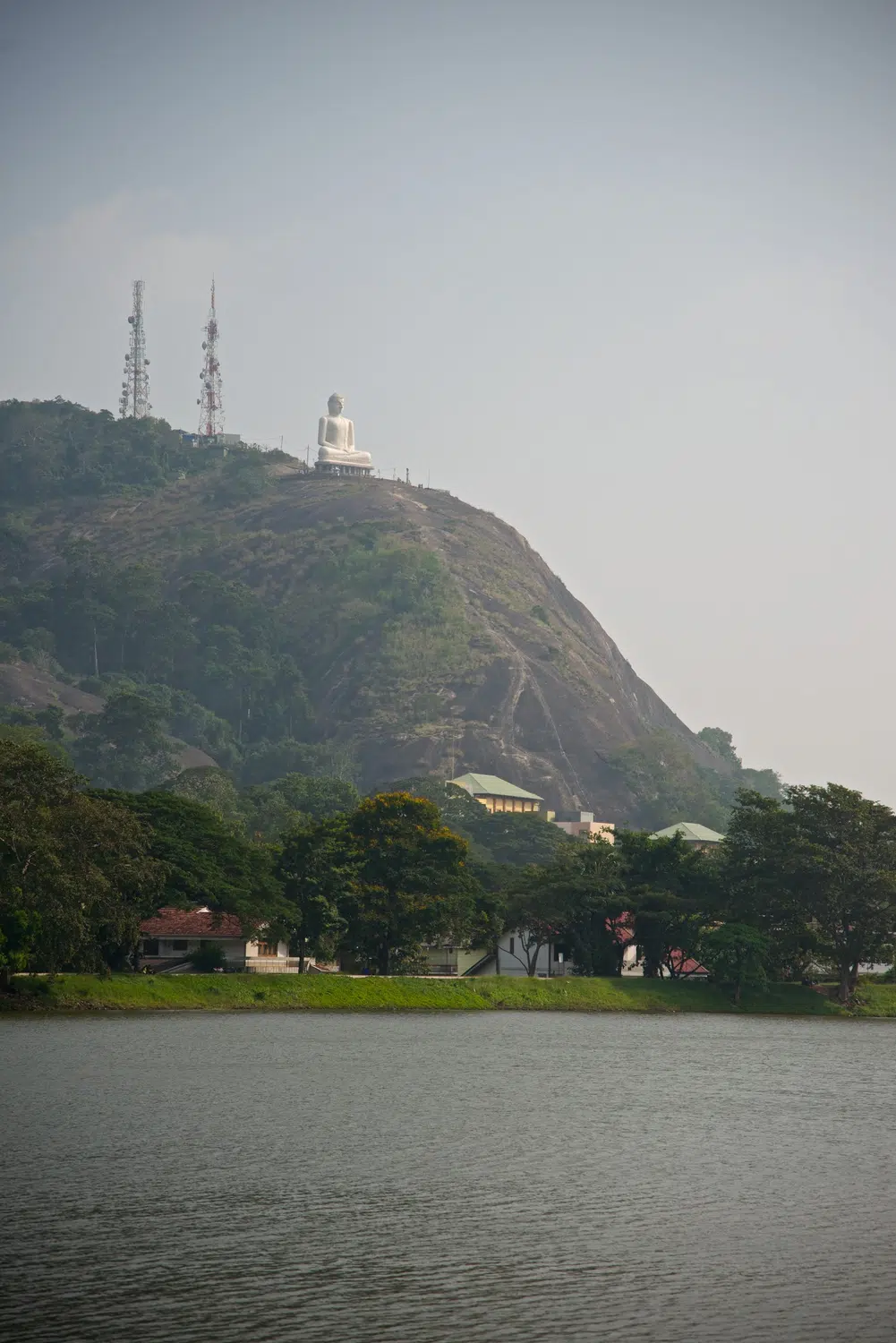 Sri Lanka city, colonial heritage and local life for Colombo and Negombo Stopover