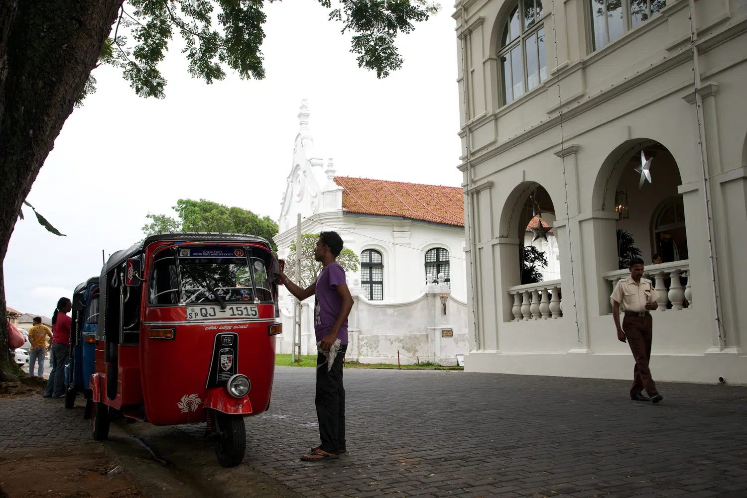 Sri Lanka city, colonial heritage and local life for East Coast Muslim-Friendly Holiday