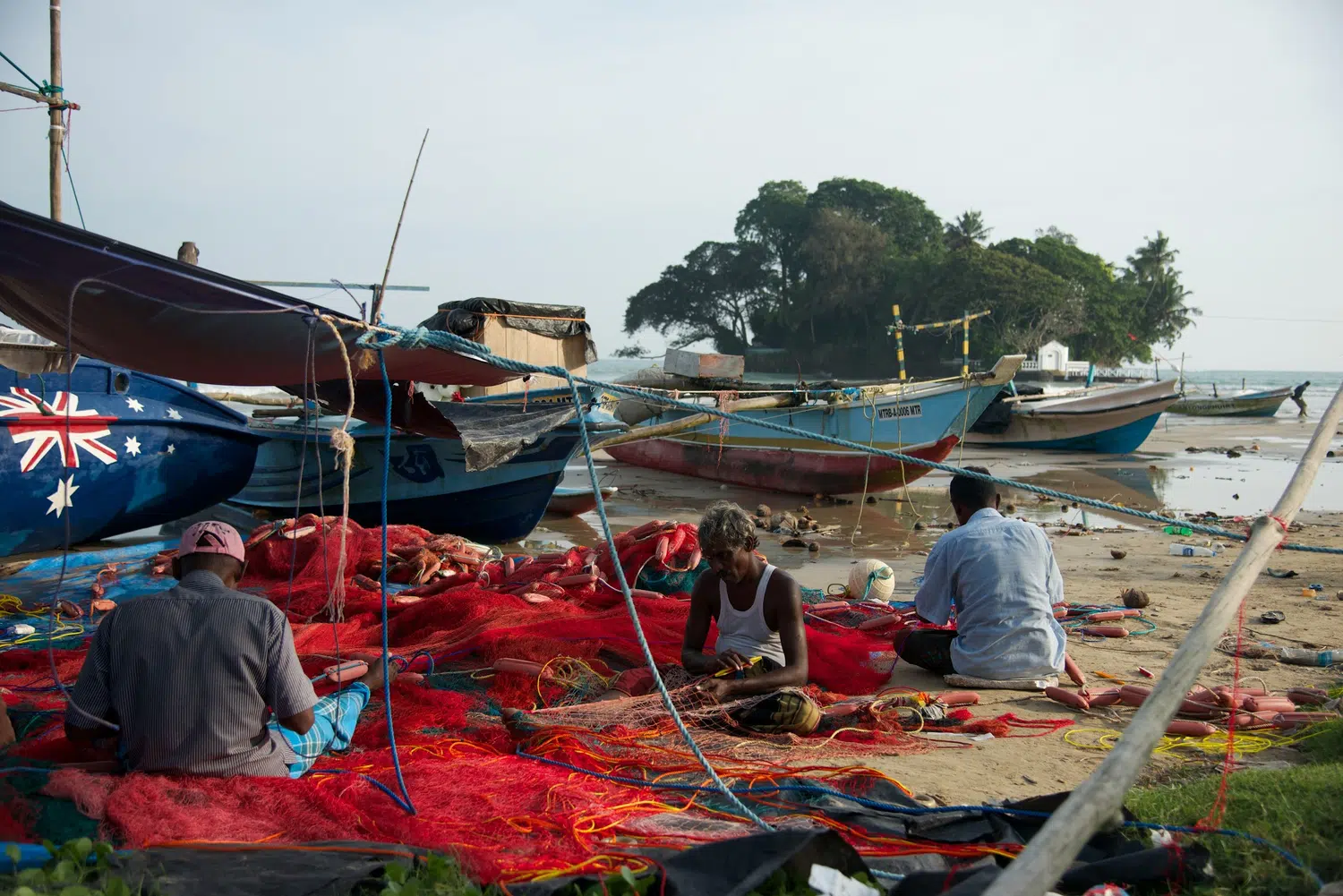 Sri Lanka fishing boats, market and coastal life for Colombo and Negombo Food Escape
