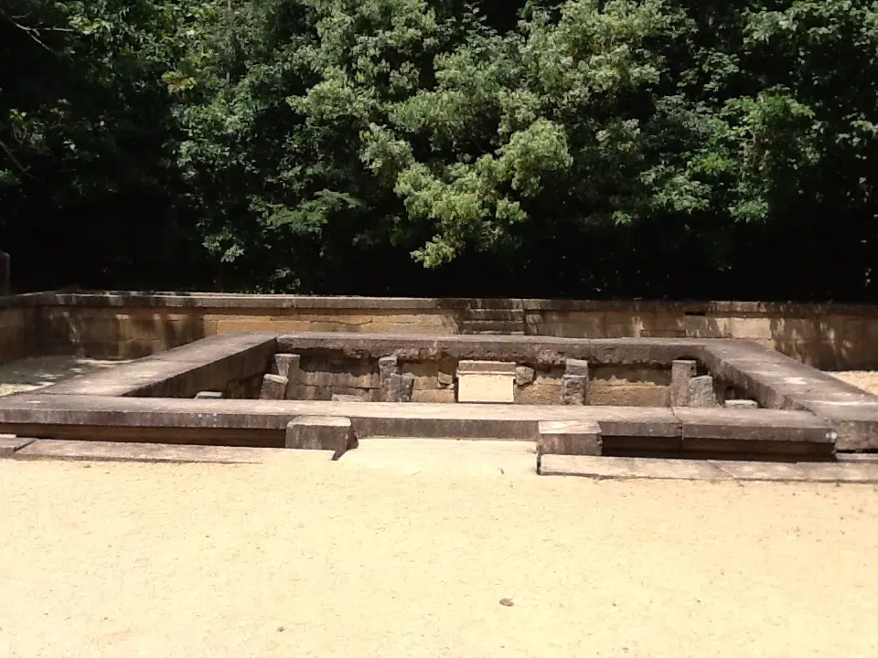Ancient stone ruins and archaeological site for Sri Lanka private day tour with Trustker